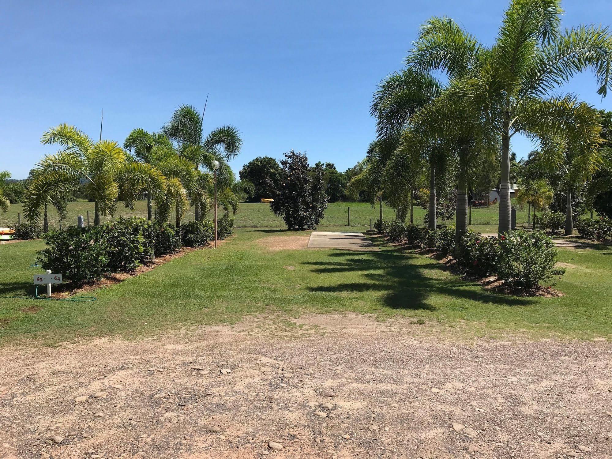 Dunk Island View Caravan Park Wongaling Beach Екстер'єр фото